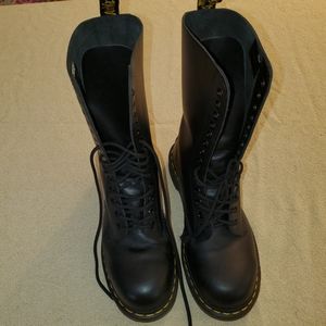 Doc Martens Boots